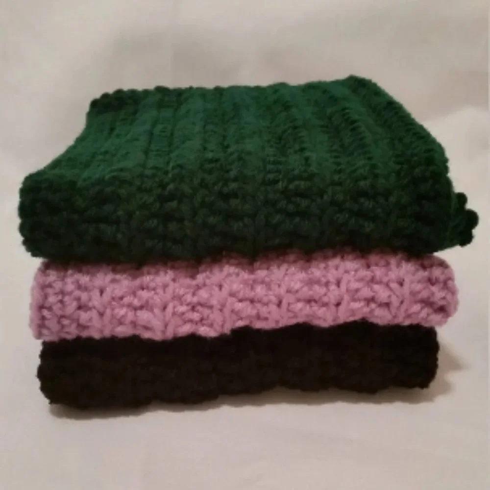 Crochet Hunter Green Three Piece Wash Cloth Set/New